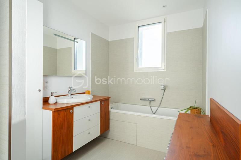 Demeure - 195 m² - 7 pièces