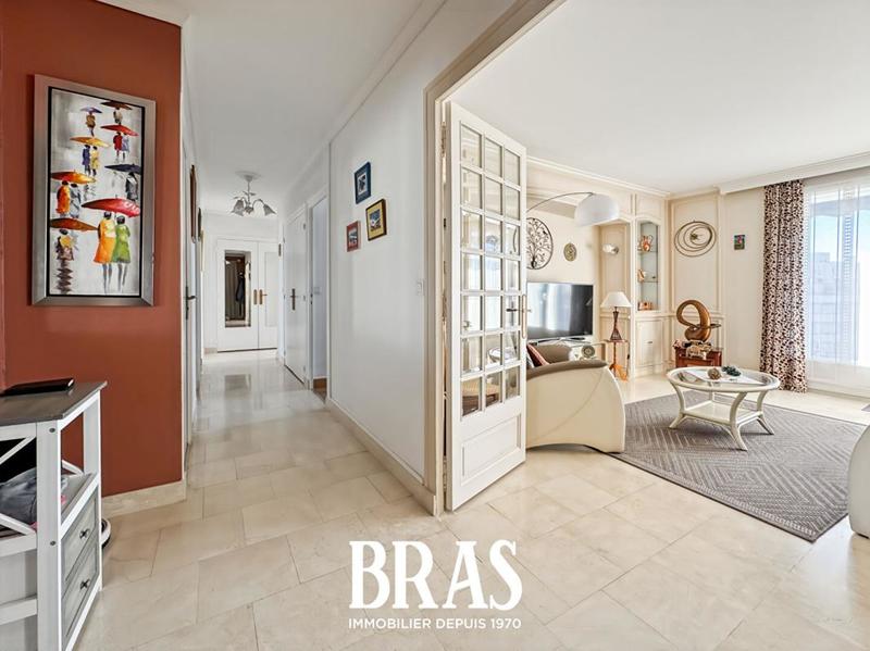 Appartement - 102 m² - 5 pièces