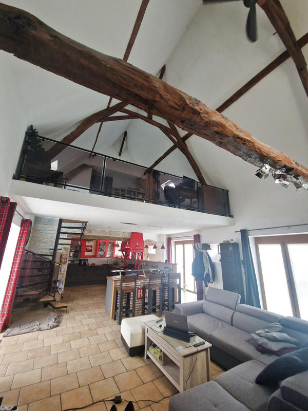 Maison - 223 m² - 7 pièces