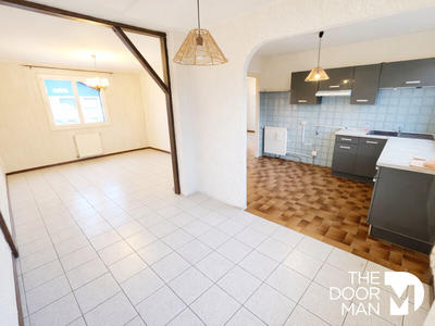 Maison - 77 m² - 5 pièces