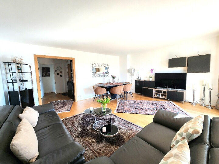 Appartement - 94 m² - 5 pièces