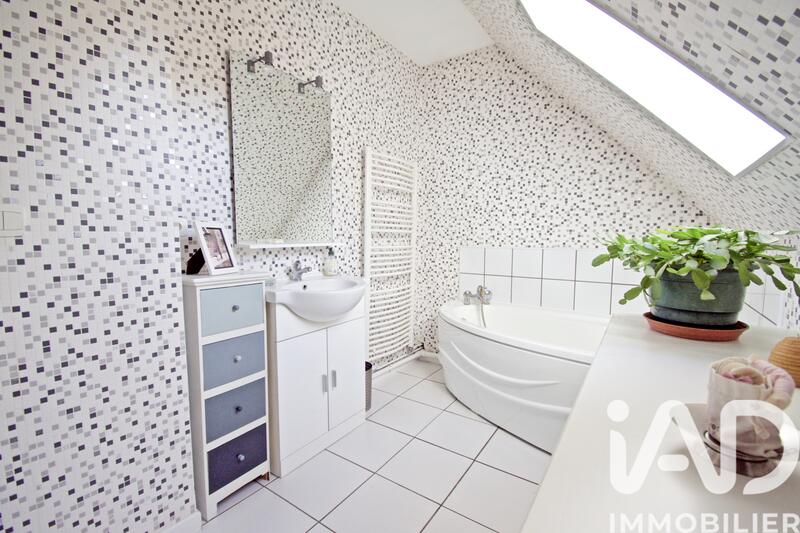 Maison - 94 m² - 4 pièces