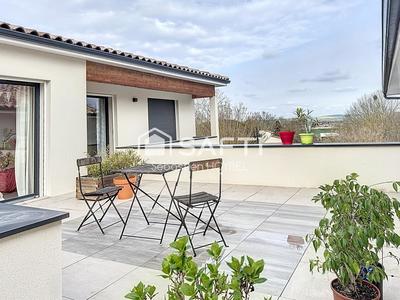 Maison - 204 m² - 5 pièces