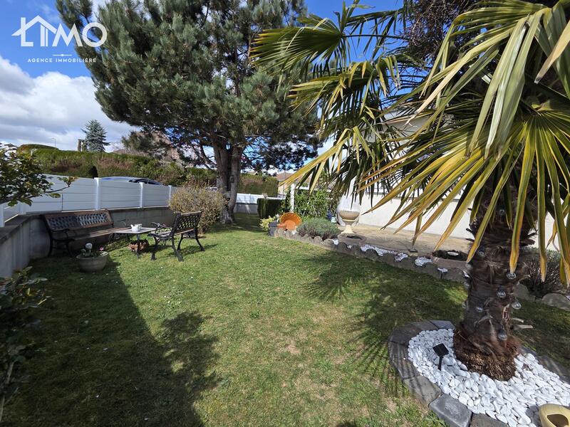 Maison traditionnelle - 108 m² - 6 pièces