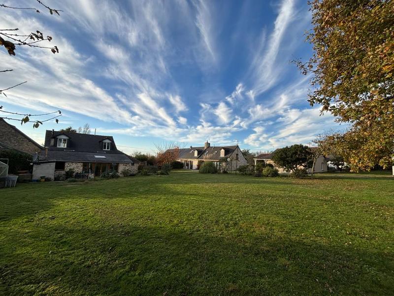 Maison - 262 m² - 6 pièces