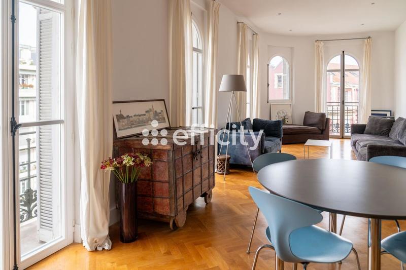 Appartement - 168 m² - 6 pièces