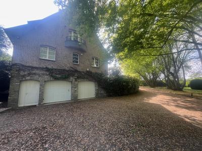 Maison d'architecte - 275 m² - 9 pièces