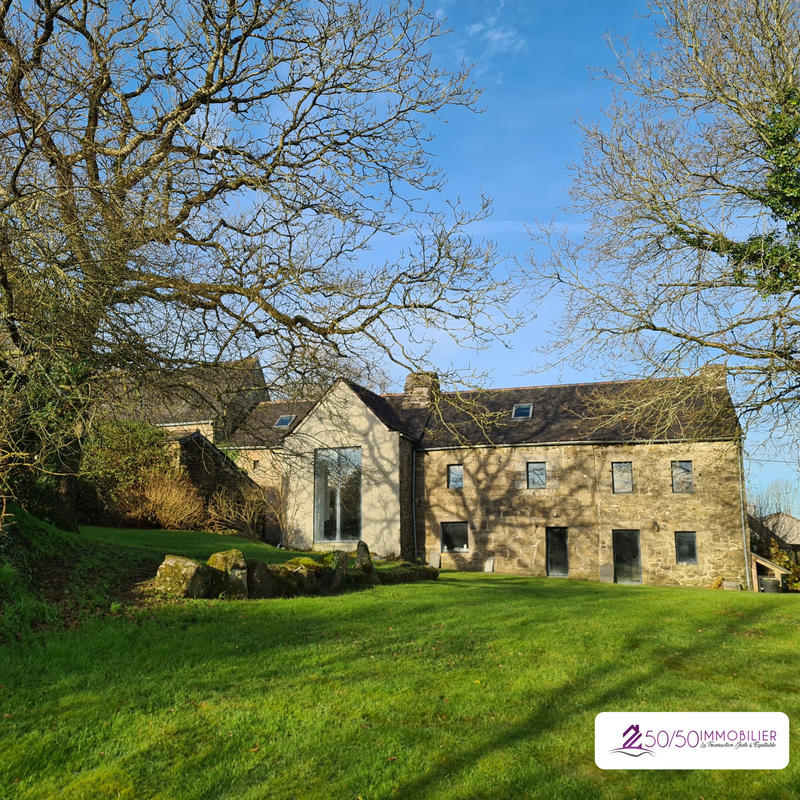Maison ancienne - 170 m² - 6 pièces