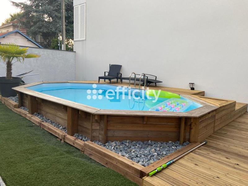 Demeure - 200 m² - 7 pièces