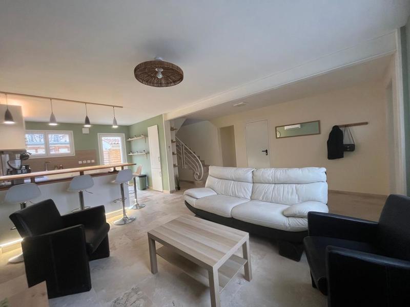 Maison - 99 m² - 5 pièces