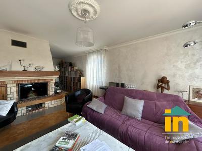 Maison - 284 m² - 8 pièces