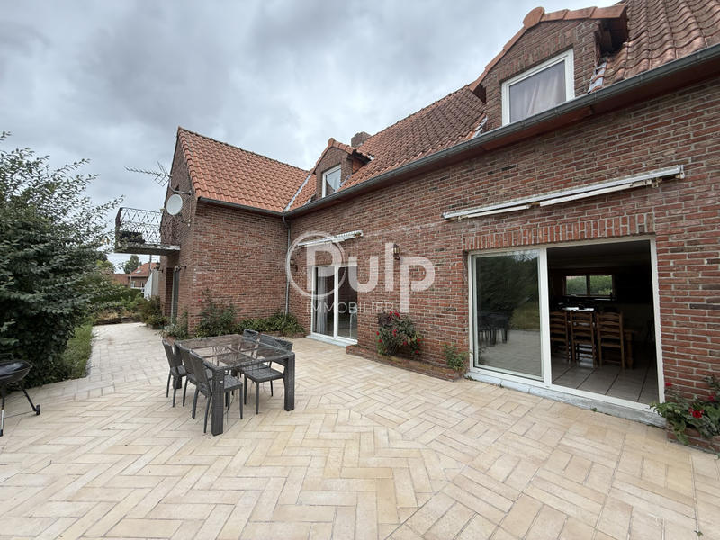 Maison - 340 m² - 10 pièces