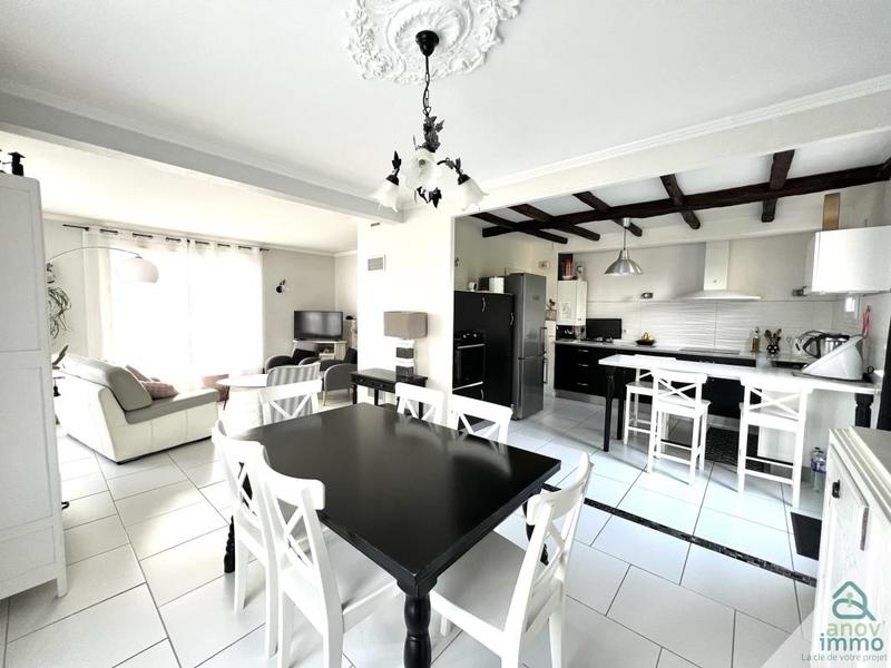 Maison - 104 m² - 5 pièces