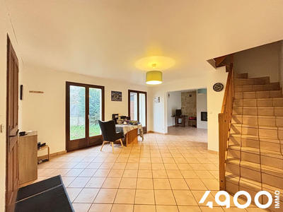 Maison - 110 m² - 6 pièces