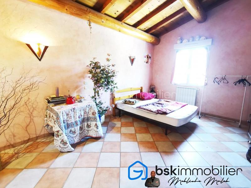 Maison - 208 m² - 7 pièces