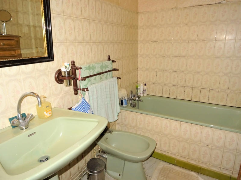 Maison - 202 m² - 8 pièces