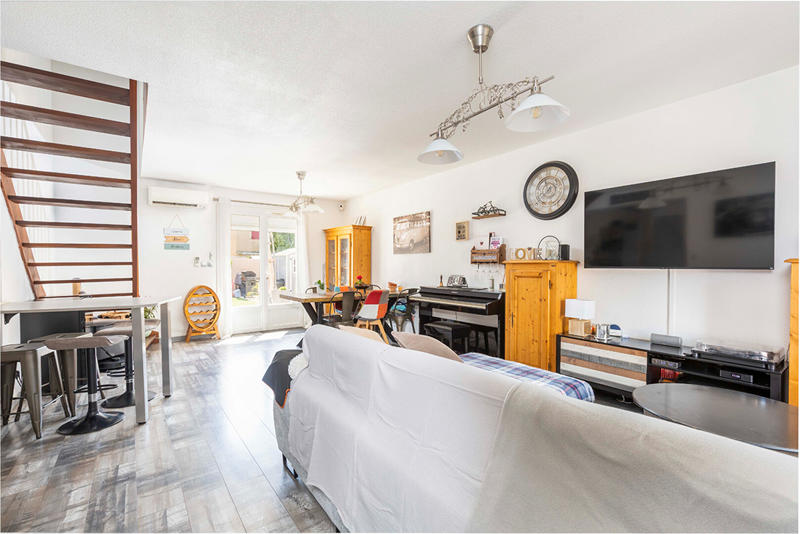 Maison - 94 m² - 5 pièces