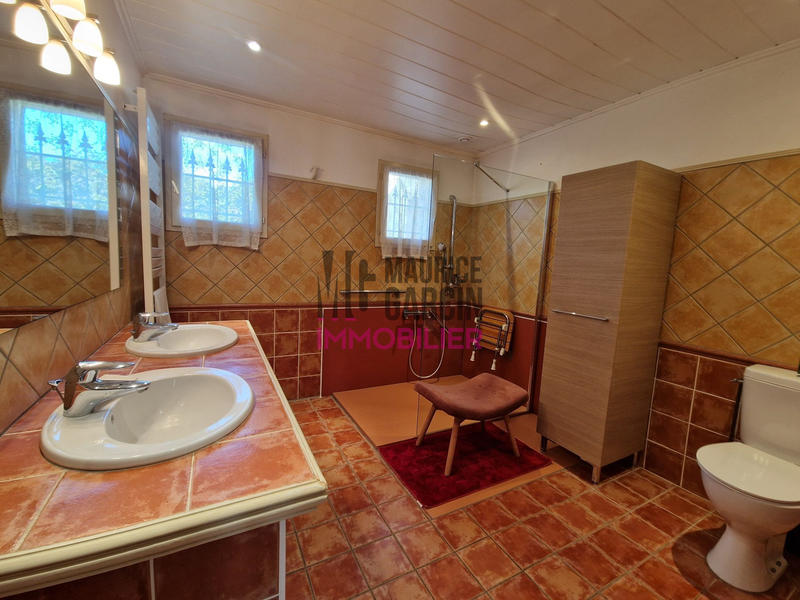 Maison - 122 m² - 4 pièces