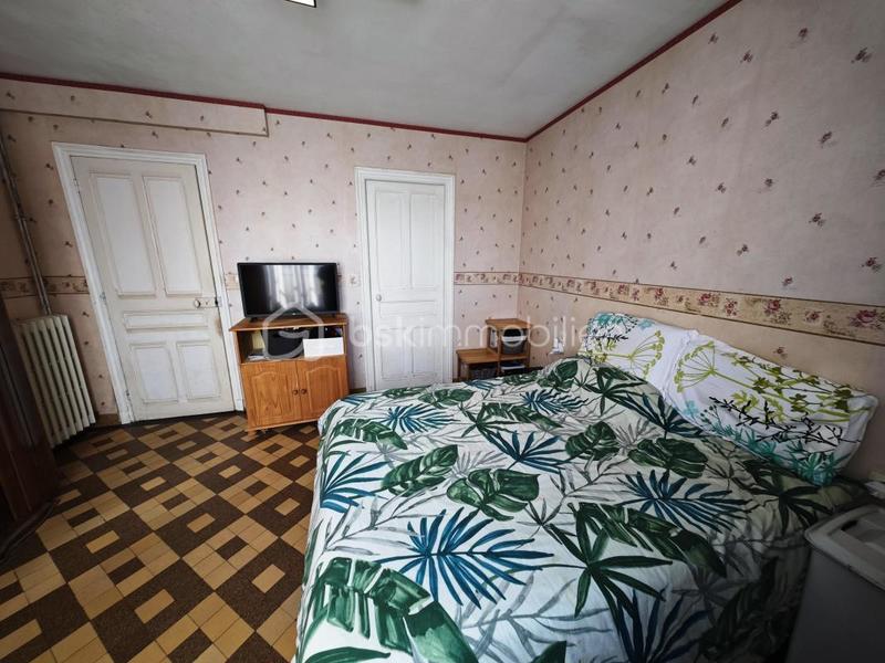 Maison - 123 m² - 9 pièces