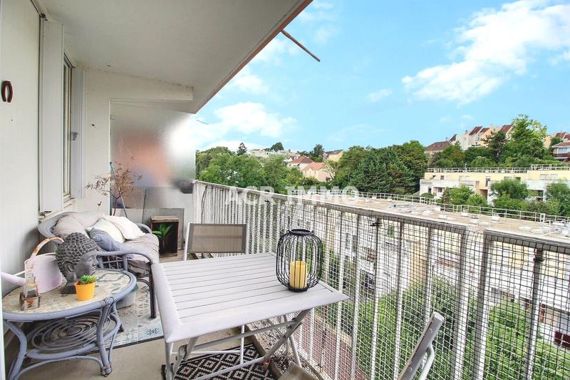 Appartement - 85 m² - 4 pièces