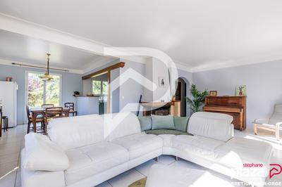 Maison - 188 m² - 9 pièces