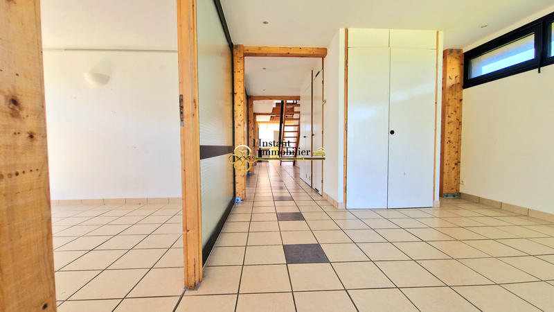 Local d'activités - 209 m² - 7 pièces