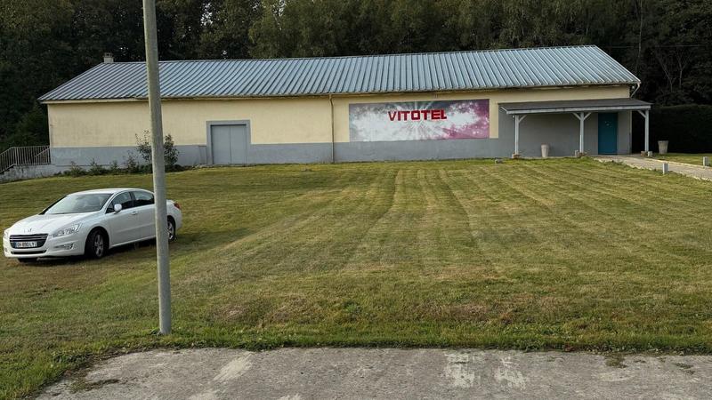 Local commercial - 470 m² - 3 pièces