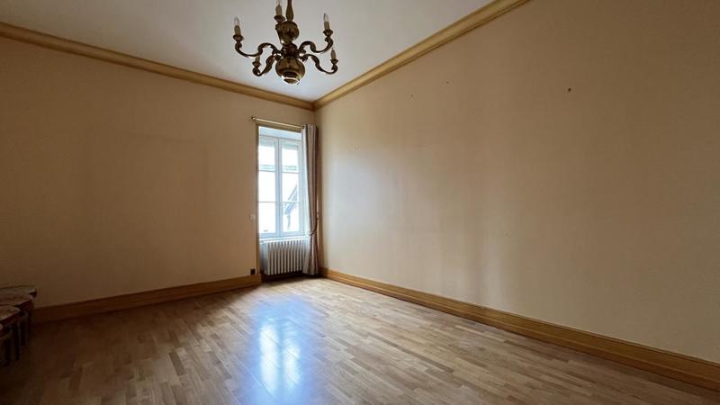 Appartement - 189 m² - 6 pièces