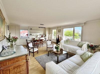 Appartement - 111 m² - 4 pièces