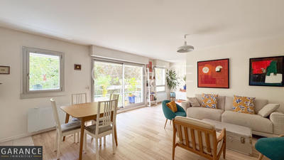 Appartement - 93 m² - 4 pièces