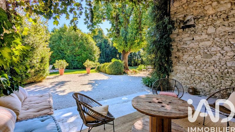 Maison - 305 m² - 8 pièces