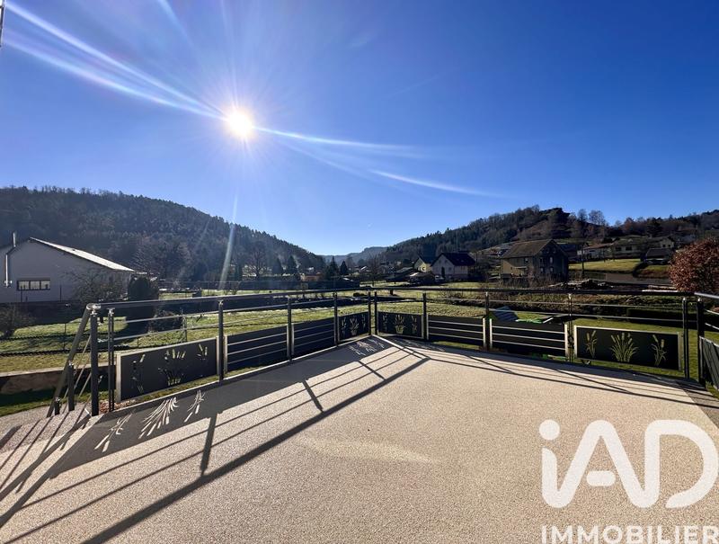 Maison - 170 m² - 8 pièces