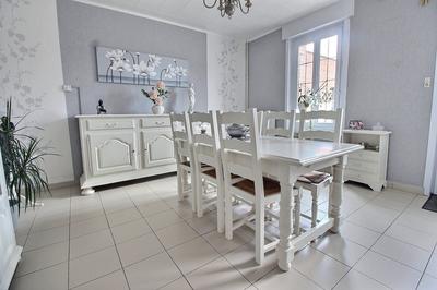 Maison traditionnelle - 100 m² - 5 pièces