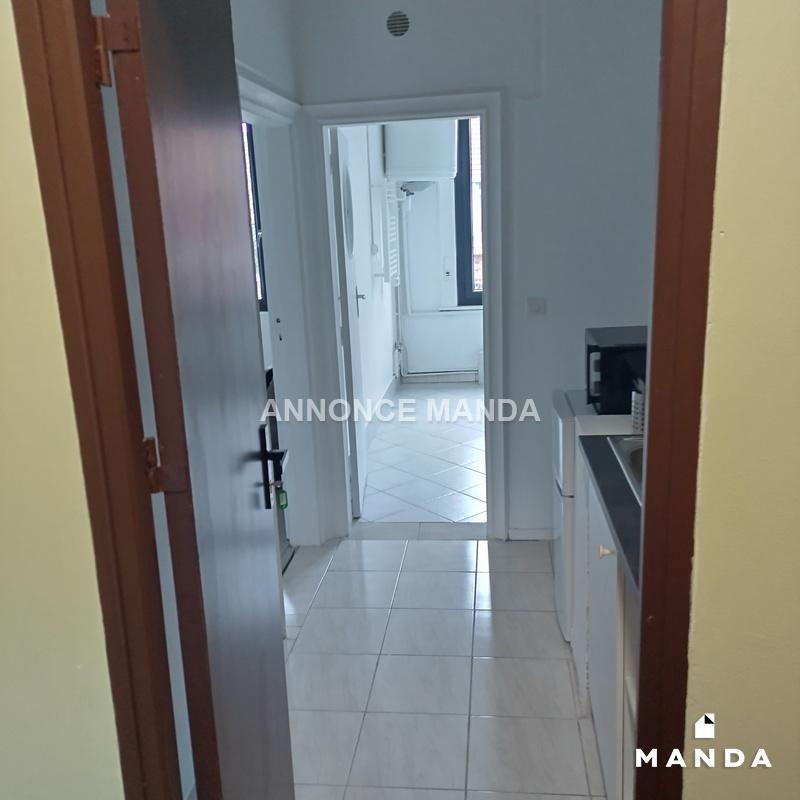 Studio - 30 m² - 1 pièce