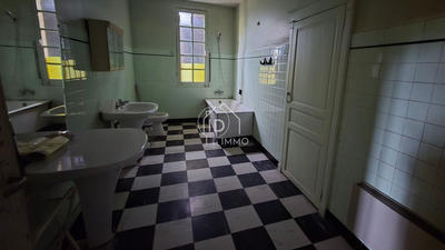 Maison de maîtres - 305 m² - 8 pièces