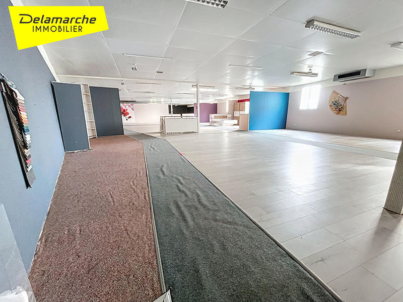 Local commercial - 1 893 m²