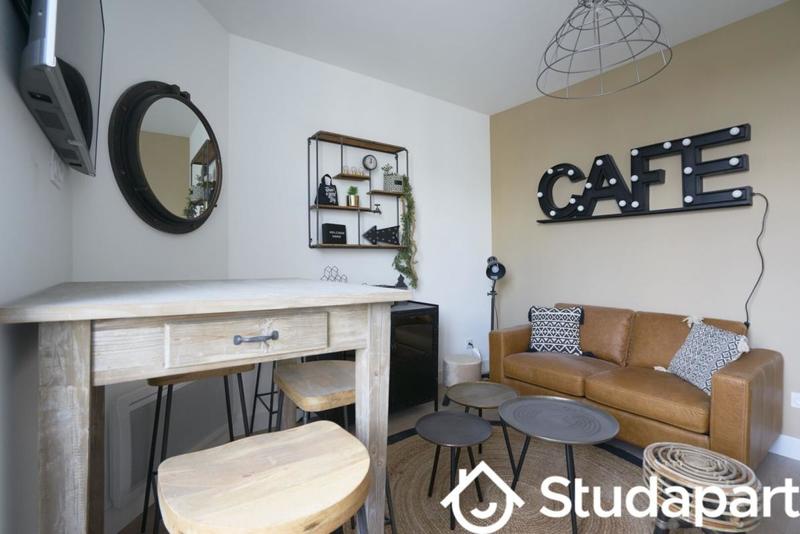 Chambre - 10 m² - 1 pièce