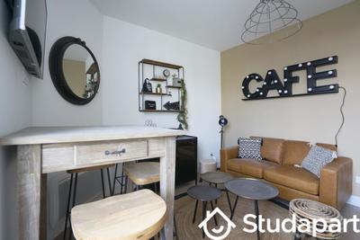 Chambre - 10 m² - 1 pièce