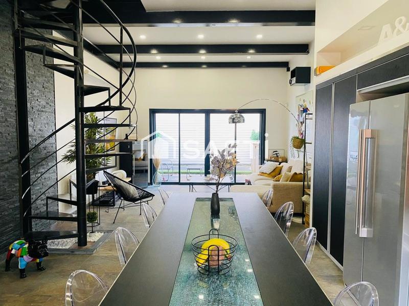 Maison - 95 m² - 4 pièces