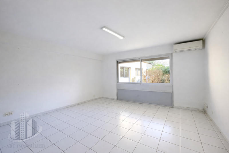 Bureau - 139 m² - 6 pièces