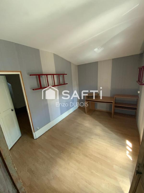 Maison - 182 m² - 10 pièces