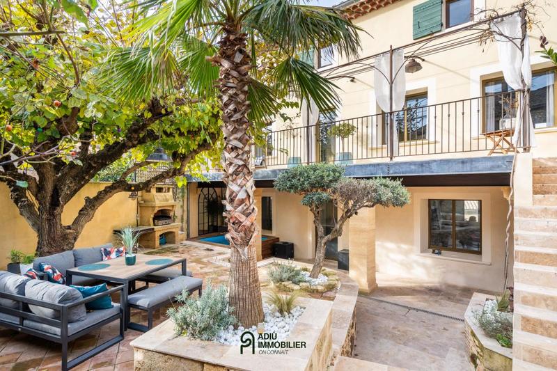 Maison de village - 262 m² - 7 pièces