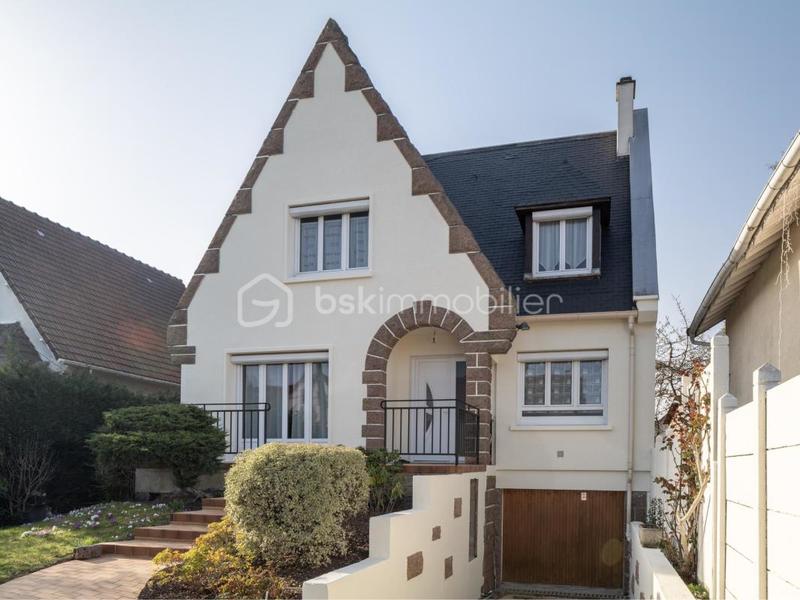 Maison traditionnelle - 120 m² - 5 pièces