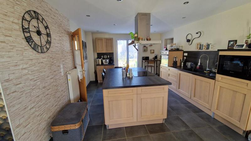 Maison - 187 m² - 6 pièces