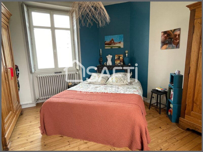 Villa - 160 m² - 8 pièces