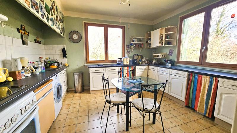 Maison - 143 m² - 7 pièces