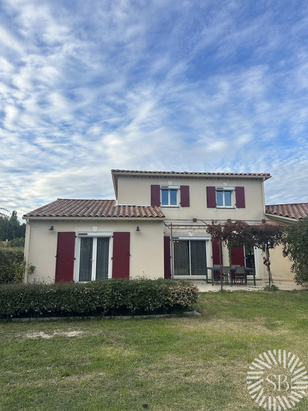 Maison - 145 m² - 7 pièces