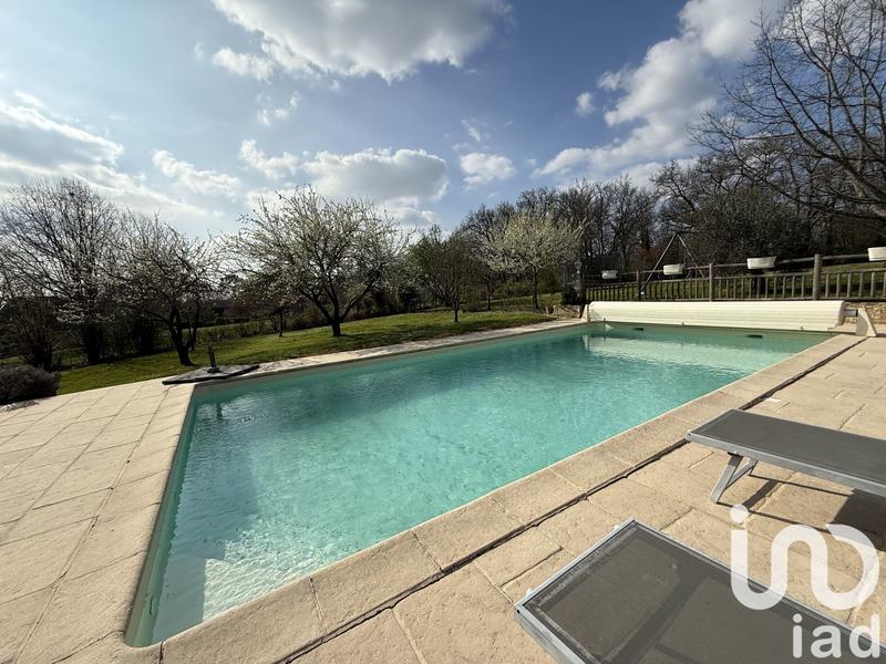 Maison - 430 m² - 1 pièce