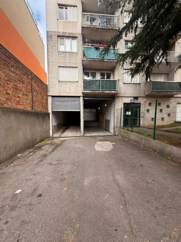 Entrepôt - 1 000 m²