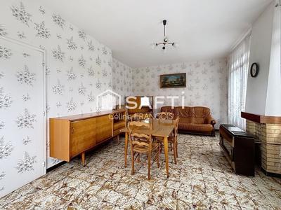 Maison - 89 m² - 5 pièces